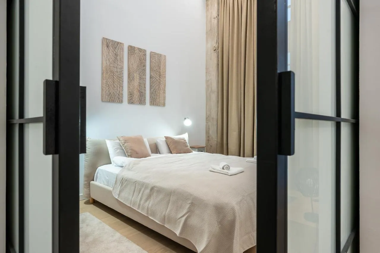 High Ceiling Gem In Heart Of Malaga Historic District Apartment